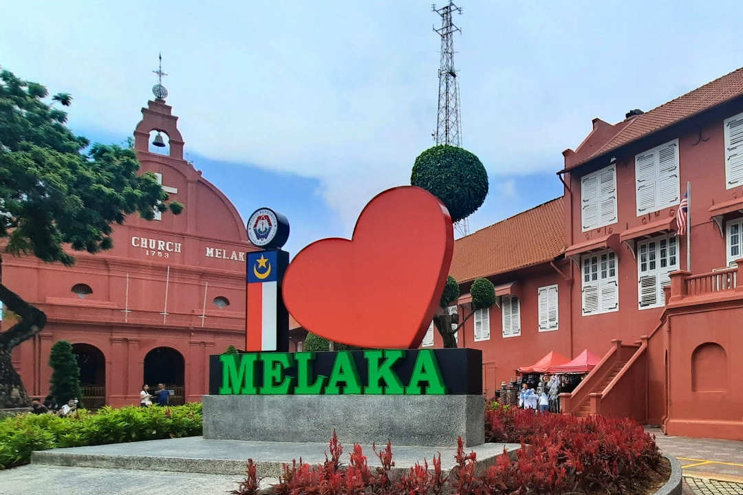 Christ Church Malacca by Tracy Adikarta at unsplash.com/photos/9wwZG17o2Fg