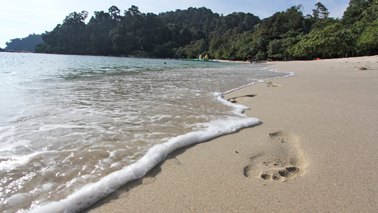 Pangkor Island by Jamie Carter - https://flic.kr/p/a2zzXZ