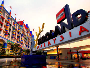 How to Travel by Bus to Legoland